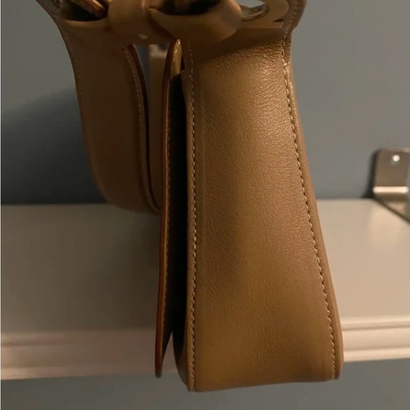 Salvatore Ferragamo Camel Brown Leather Shoulder Bag - Picture 4 of 10